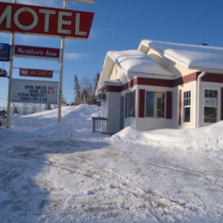 Settler'S Inn & Motel Plaster Rock Exterior photo
